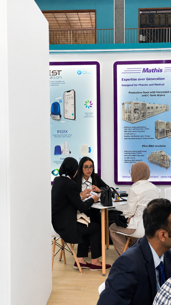 Sessions de networking entre visiteurs et experts sur le stand Best Innovation Pharma Algeria au salon Maghreb Pharma Expo 2026