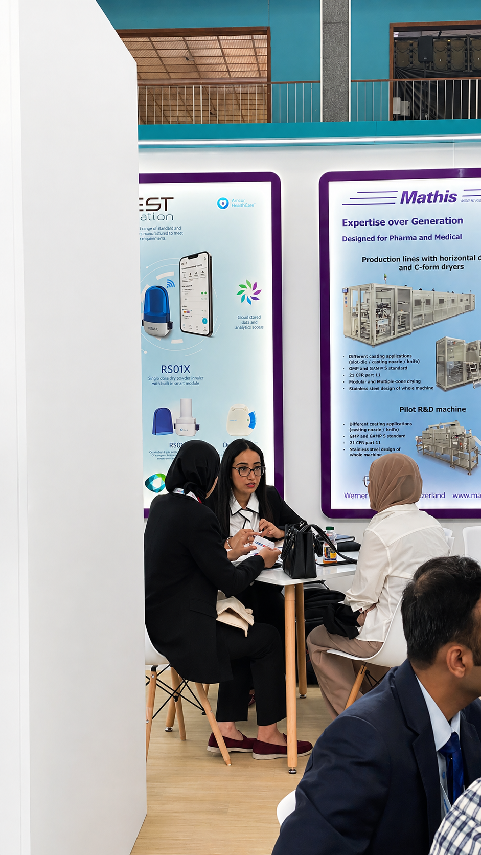 Expérience immersive des visiteurs sur le stand Best Innovation Pharma Algeria au Maghreb Pharma Expo 2026